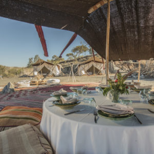 Bivouac Camp éphémère ferme désert Agafay Maroc